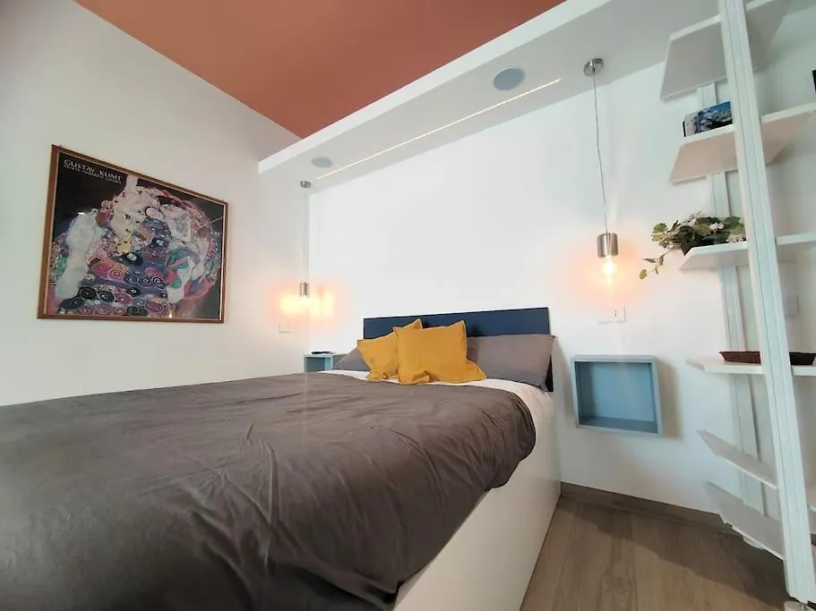 -City Gem- Stylish Urban Escape -Lambrate- Milan Italy
