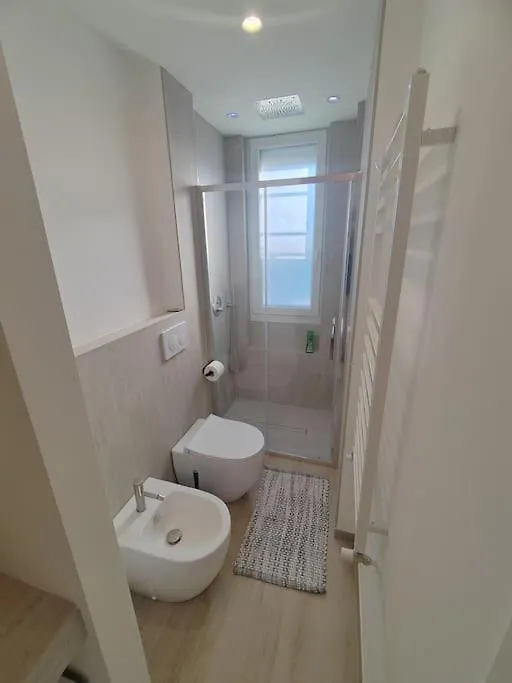 Apartment -City Gem- Stylish Urban Escape -Lambrate- Milan Italy