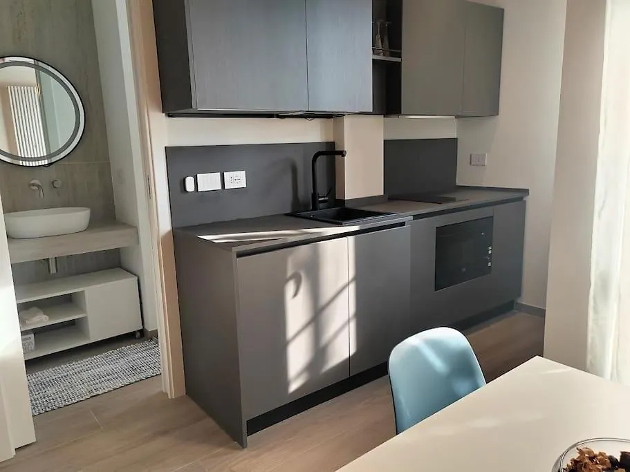 Apartment -City Gem- Stylish Urban Escape -Lambrate- Milan
